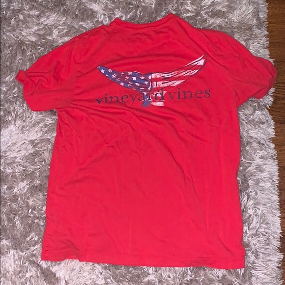 Red vineyard vines shirt American flag pattern - Picture 2 of 3